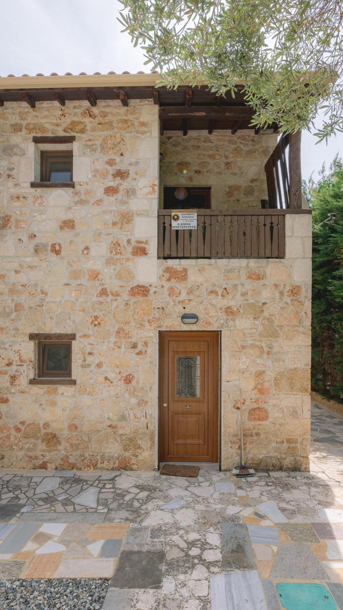 Stone Made Private Pool Villa Kriopigi