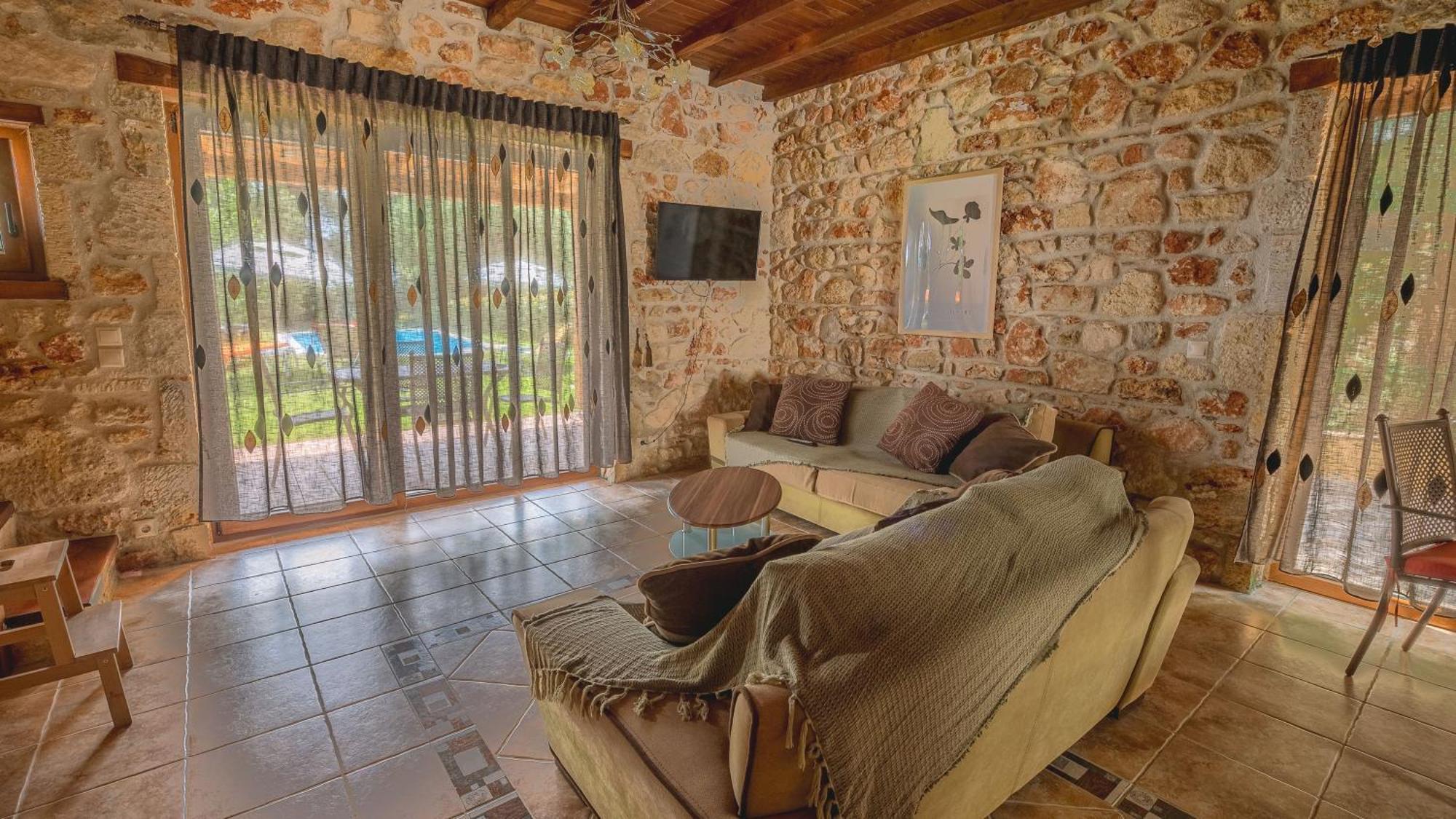 Stone Made Private Pool Βίλα